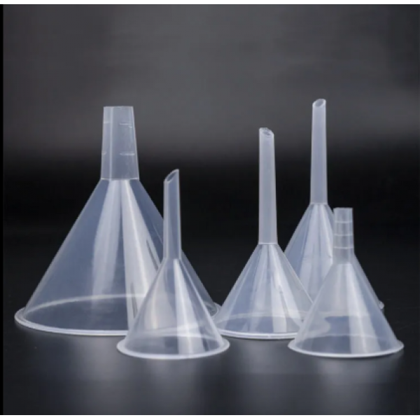 1100 - FUNIL  EM  PP- DIÂMETRO   85 MM